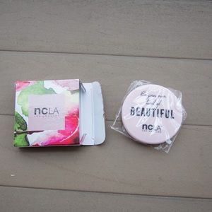 Compact travel mirror NWT perfect for a purse